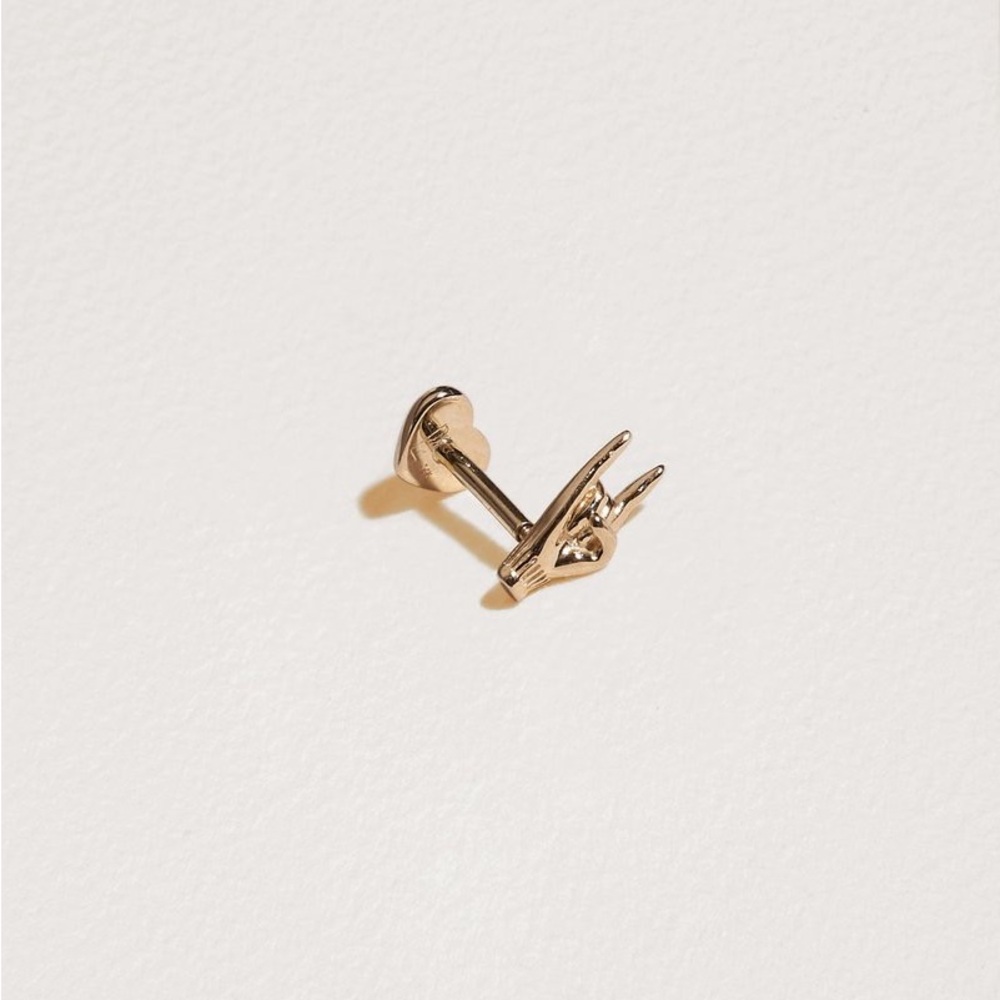Pamela Love 14K Gold Mano Cornuto Stud $375